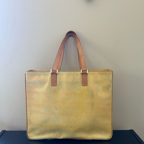 Authentic Louis Vuitton Vernis Tote Monogram Bag - Picture 7 of 15